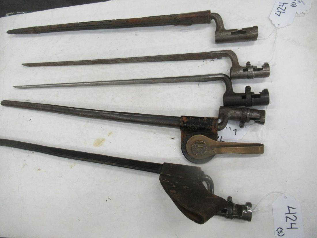 5 Civil War Bayonets, 3 Scabbards: 5 Civil War Bayonets, 3 Scabbards