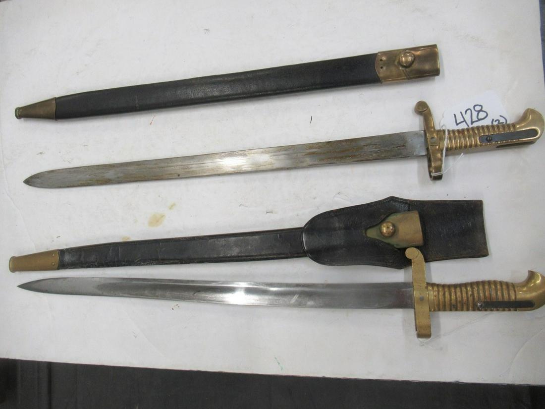 2 Bayonets with Scabbard: 2 Bayonets with Scabbard