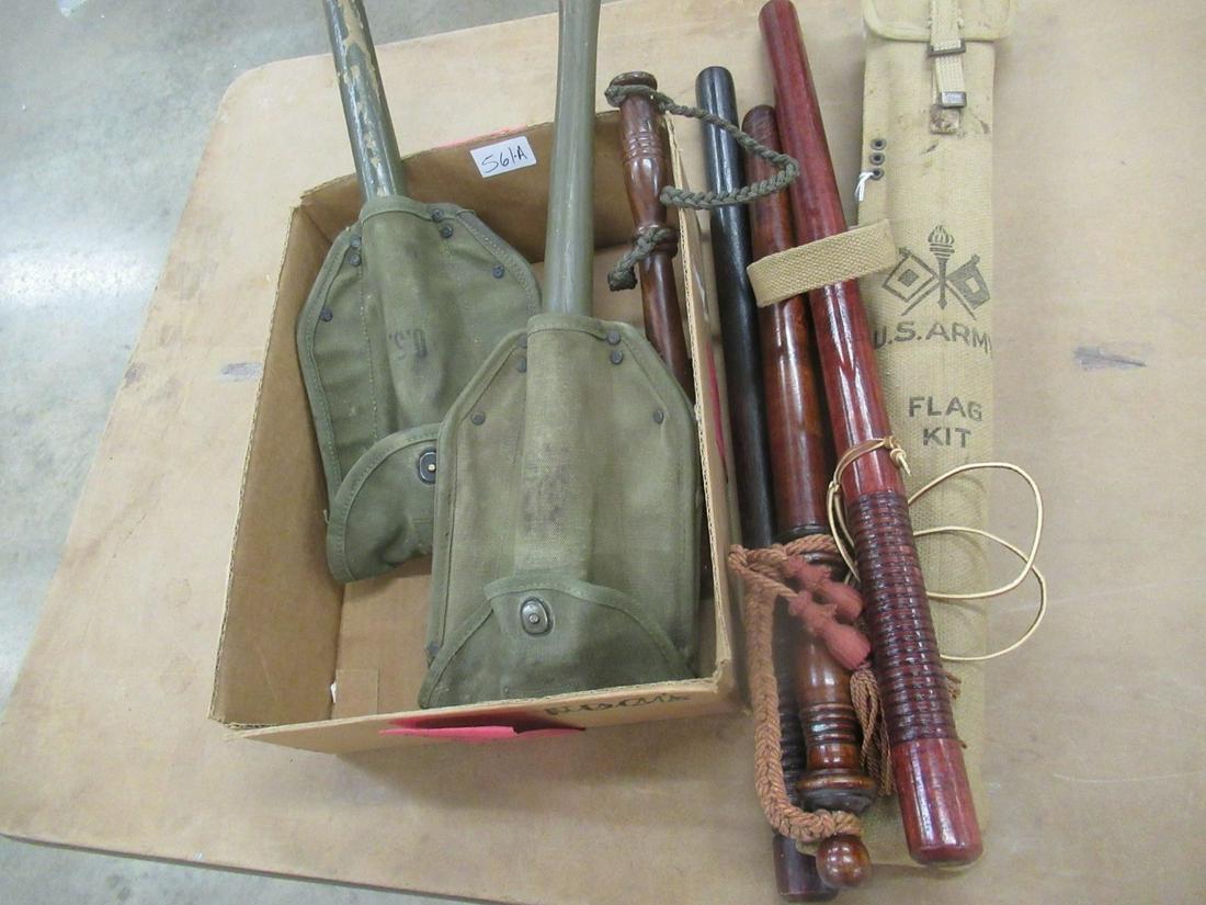 US Shovels, Nightstick and Flag Kit: US Shovels, Nightstick and Flag Kit
