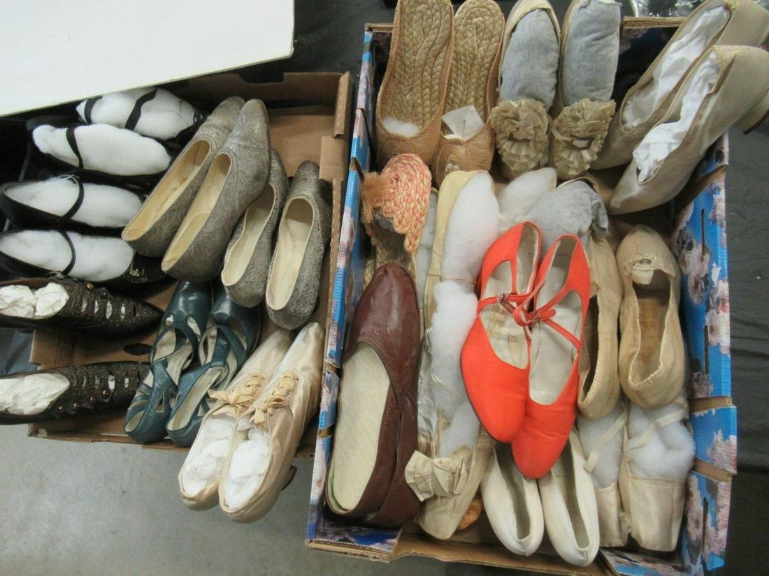 2 Boxes of Vintage Womens Shoes (1 of 2)