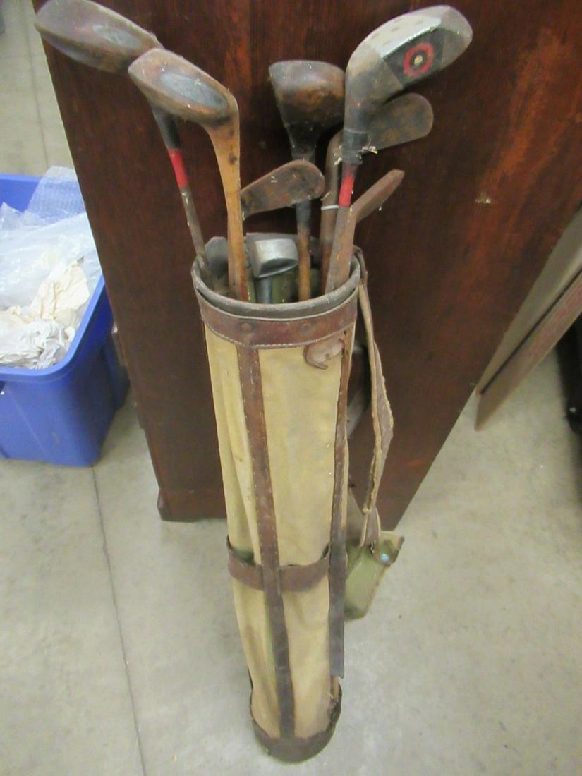 Bag of Golf Clubs, 6 w/ Wooden Shaft: Bag of Golf Clubs, 6 w/ Wooden Shaft