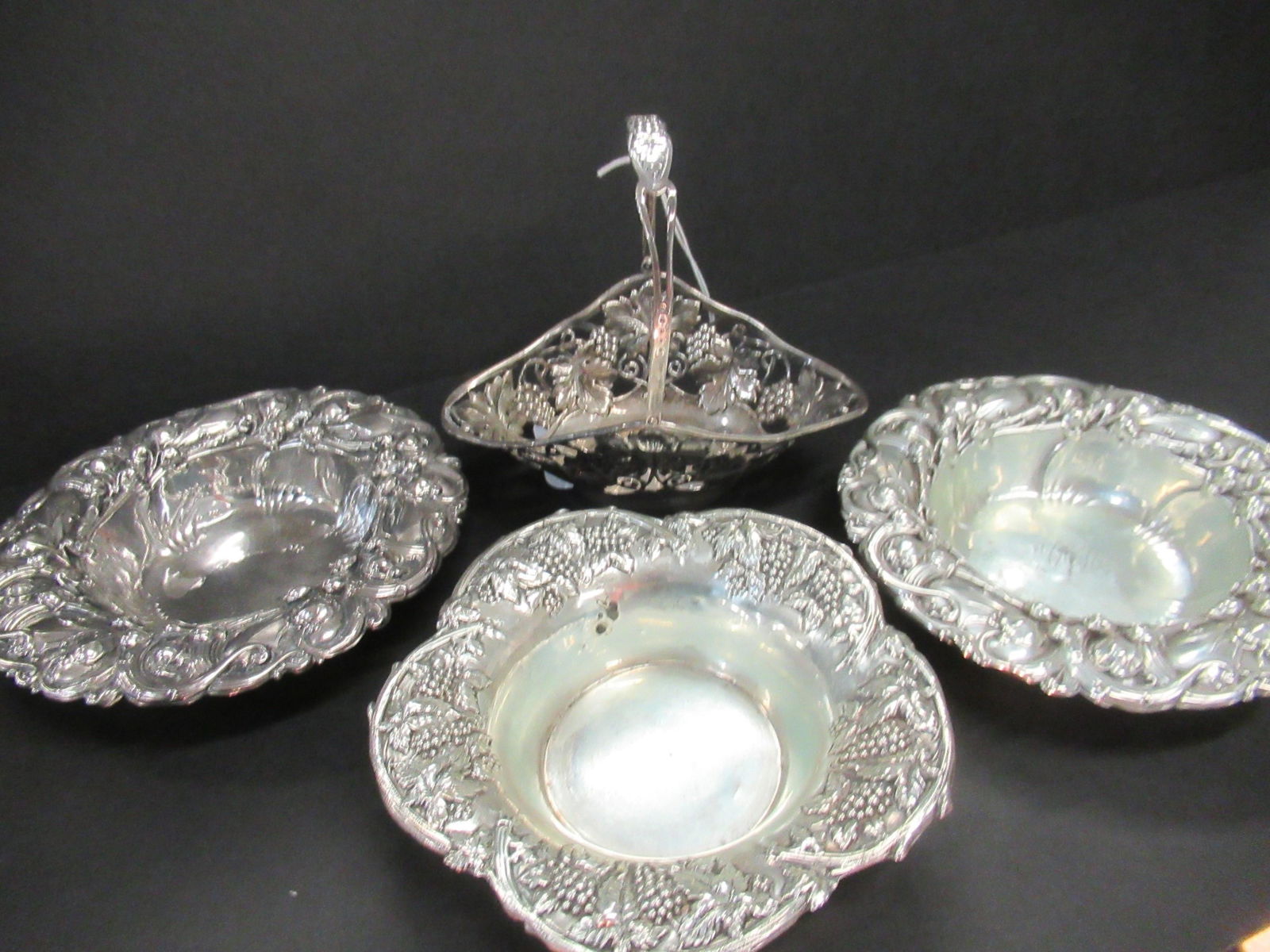 3 Sterling Silver Nut Dishes & Sterling Basket (1 of 2)