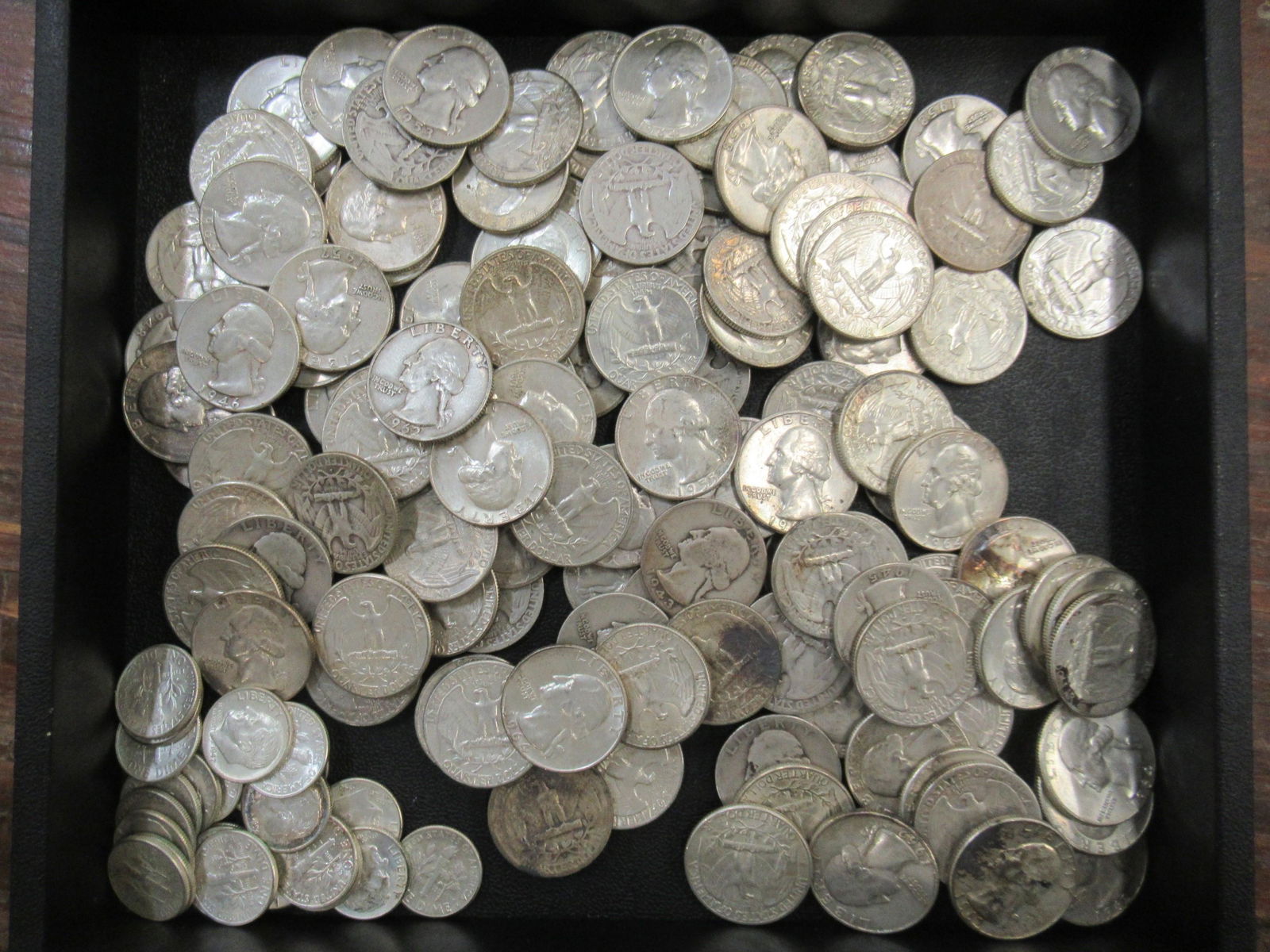 Tray of Silver Quarters and Dimes (1 of 1)