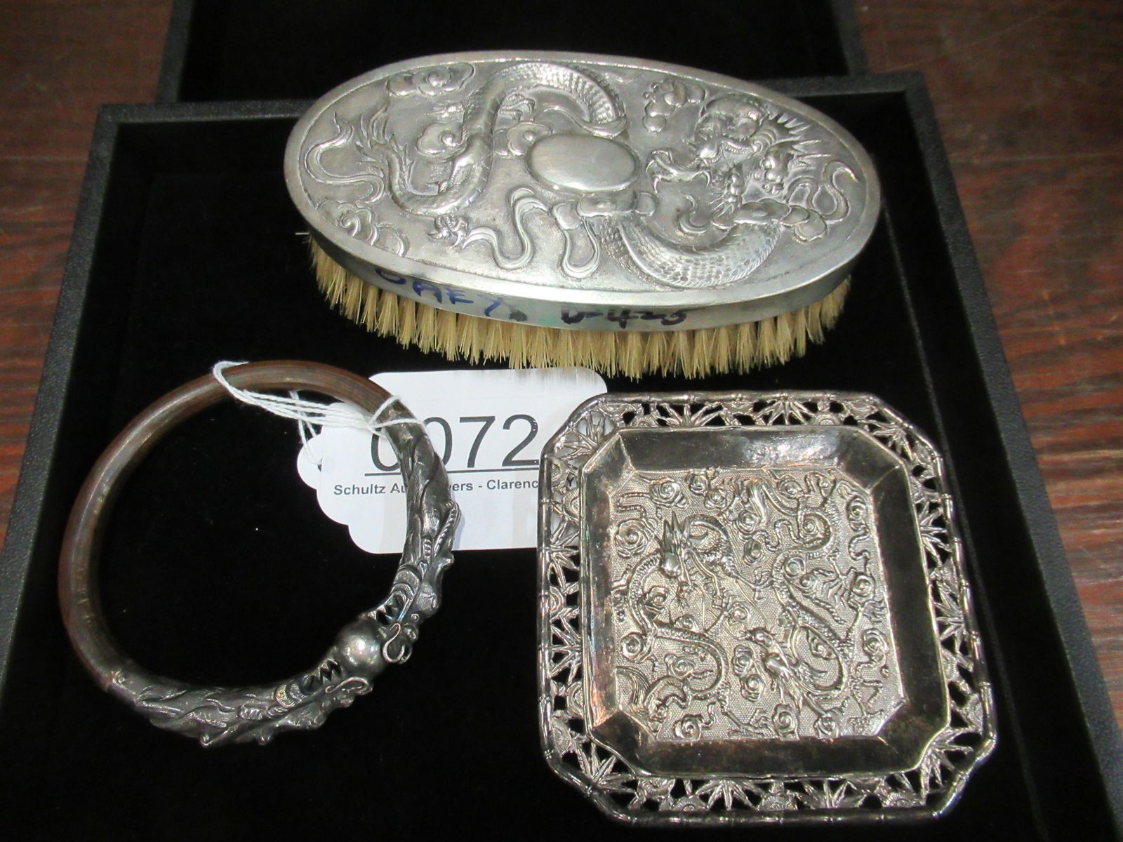 Tray incl. Silver Top Brush, Chinese Tray, Etc (1 of 4)