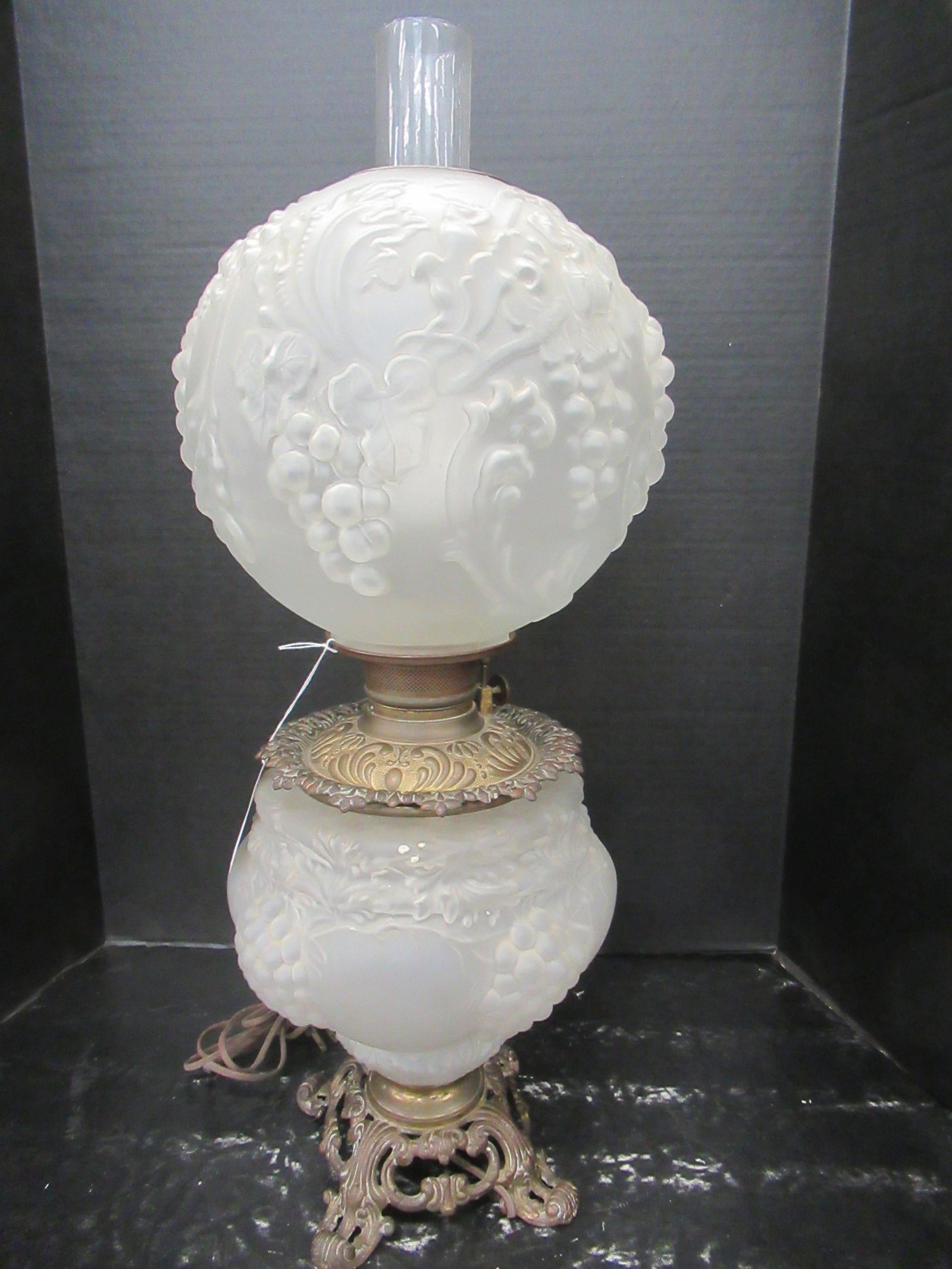 Blown Glass Gone with the Wind Lamp: Blown Glass Gone with the Wind Lamp