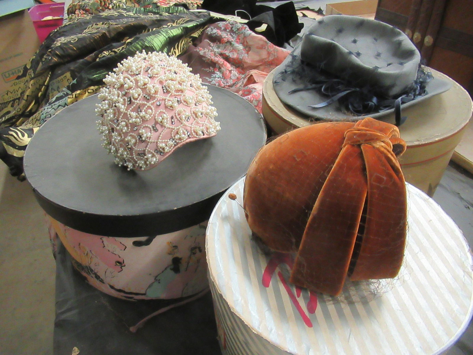 Lot of Vintage Clothing (1 of 6)