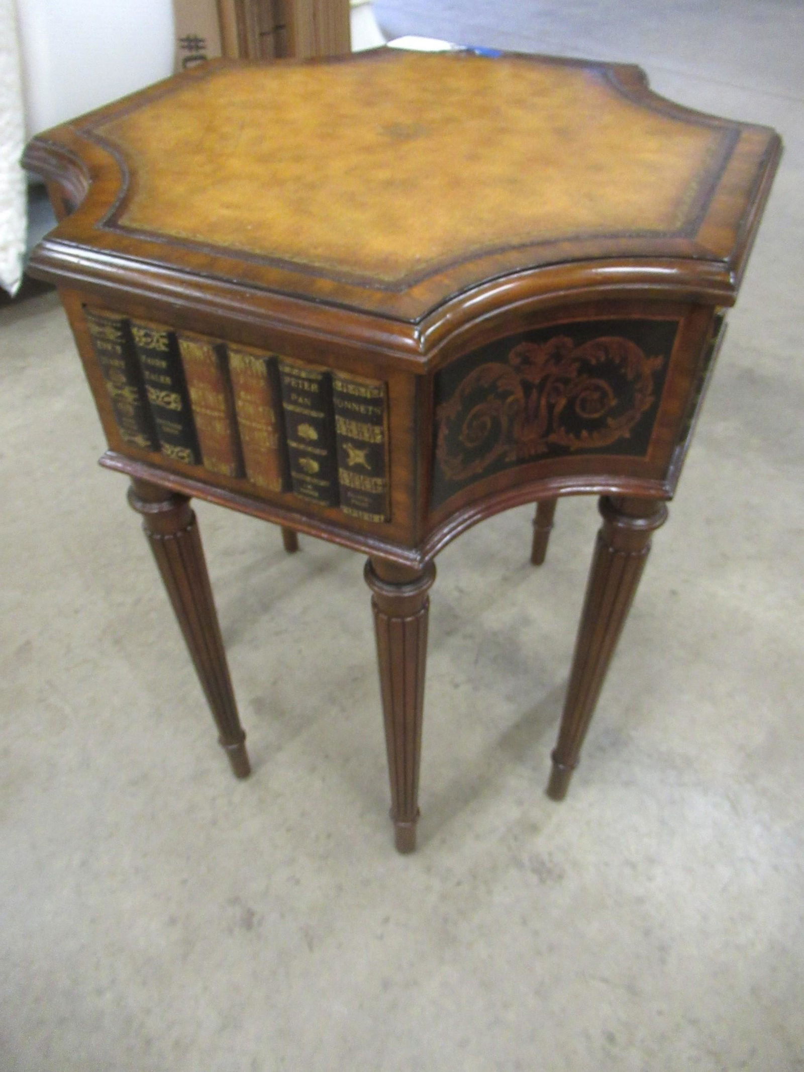 Maitland-Smith Lamp Table (1 of 3)