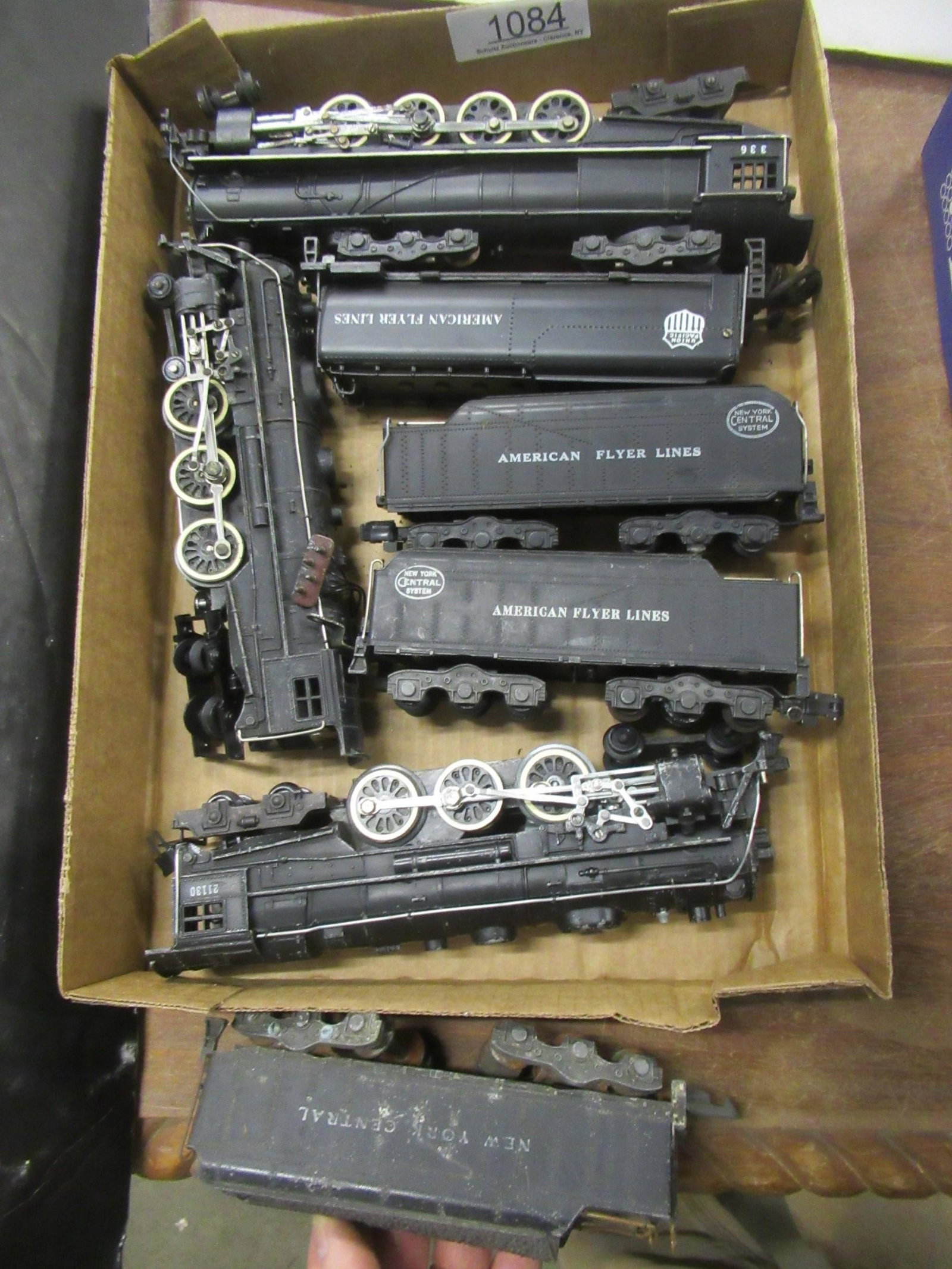 3 American Flyer Engines & Tenders: 3 American Flyer Engines & Tenders, 7 pcs total -