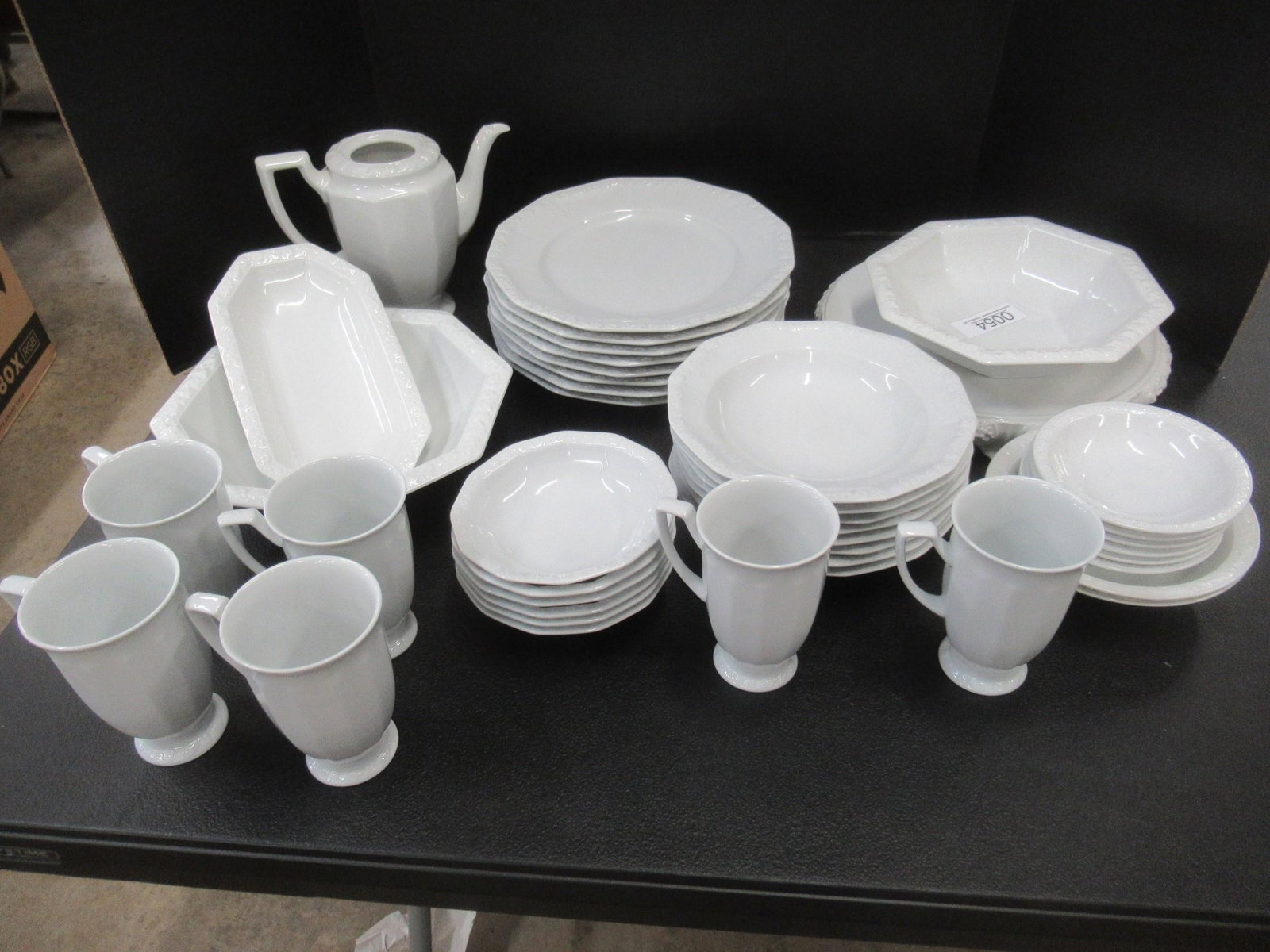 Set of Rosenthal China with Maria Pattern: Set of Rosenthal China with Maria Pattern Approx. 41 pcs -
