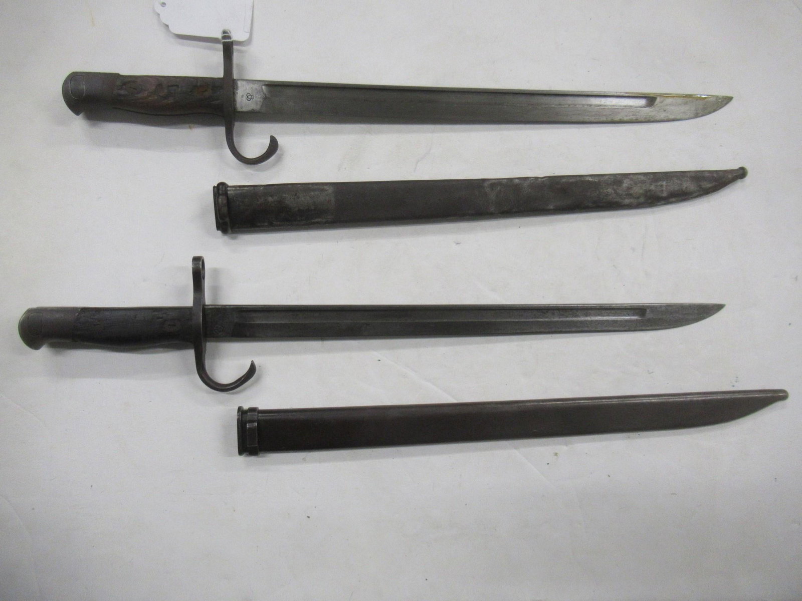 2 Japanese Type 30 Bayonets w/ Scabbard: 2 Japanese Type 30 Bayonets w/ Scabbard -
