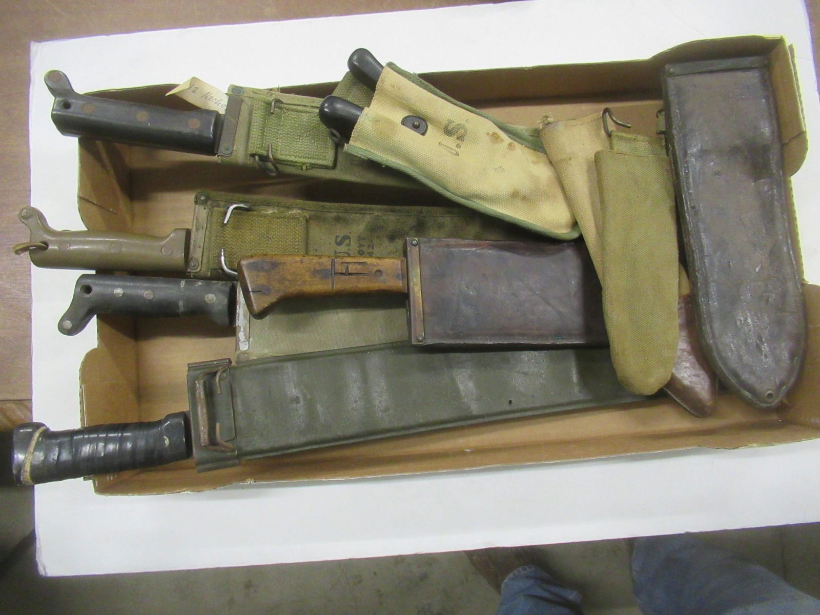 Military Machetes, Knives, Scabbards: Military Machetes, Knives, Scabbards -