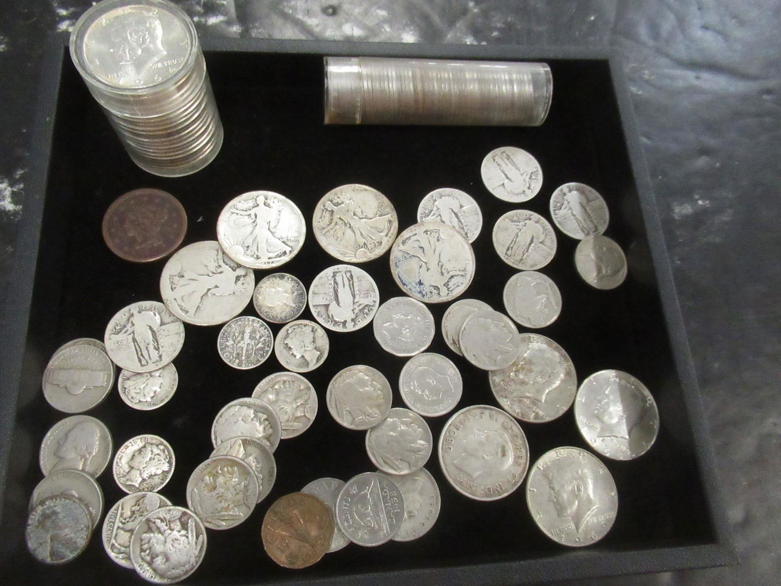 Mixed Group of US Coins incl 1964 Kennedy Halves (1 of 3)
