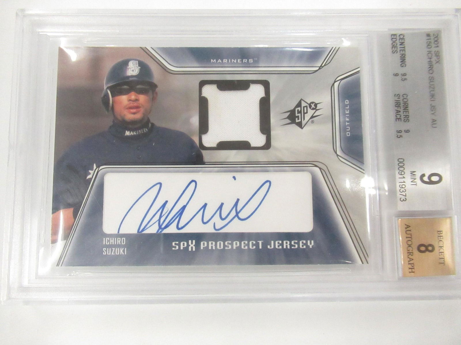 2001 SPX #150 Autographed Ichiro Suzuki Rookie Card (1 of 2)