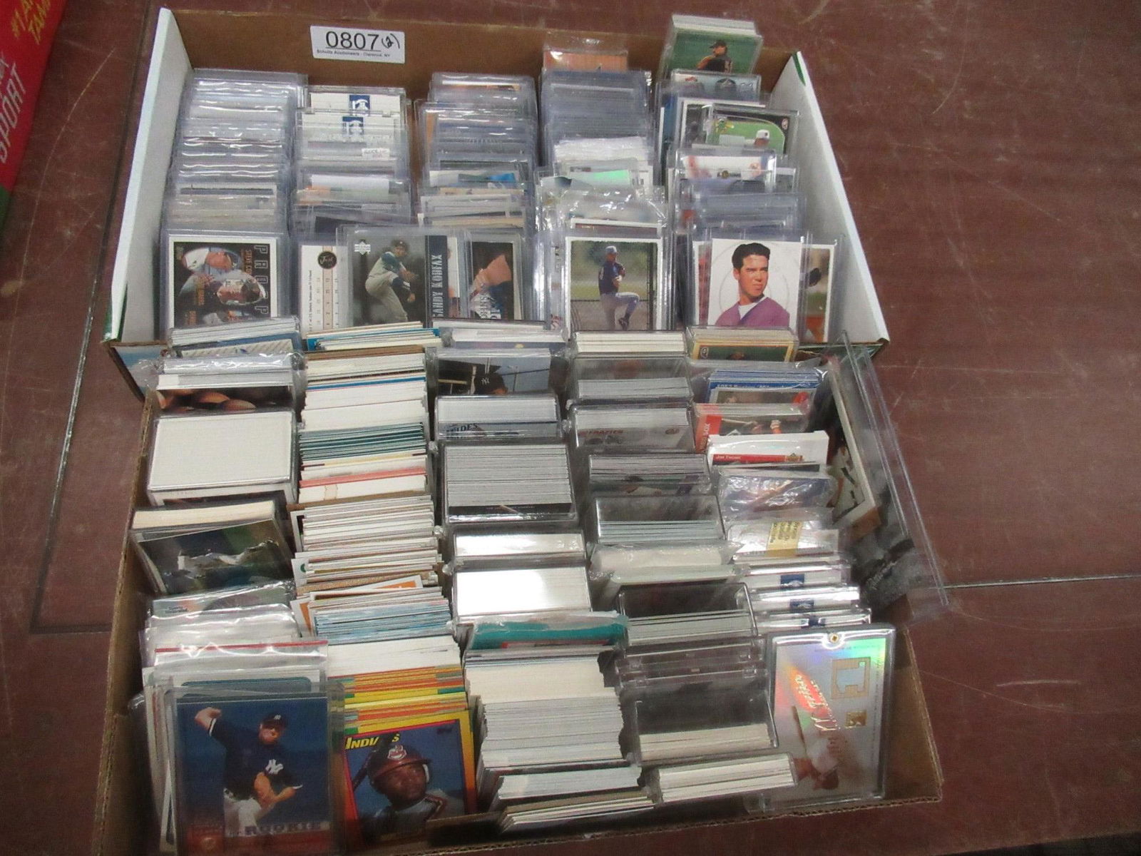 2 Box Lots of Baseball Cards (1 of 4)