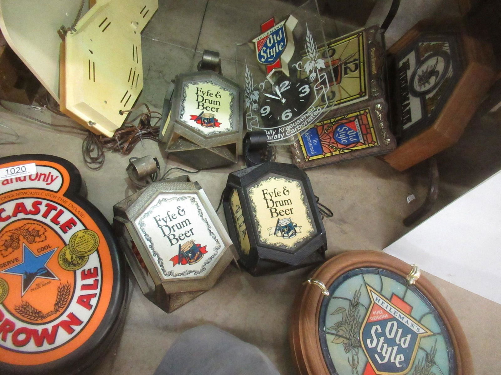 Mixed Lot of Vintage Beer Advertising Signs (1 of 3)