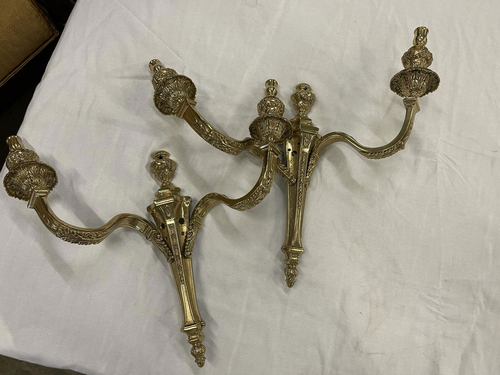 Pair of Brass Wall Sconces: Pair of Brass Wall Sconces -
