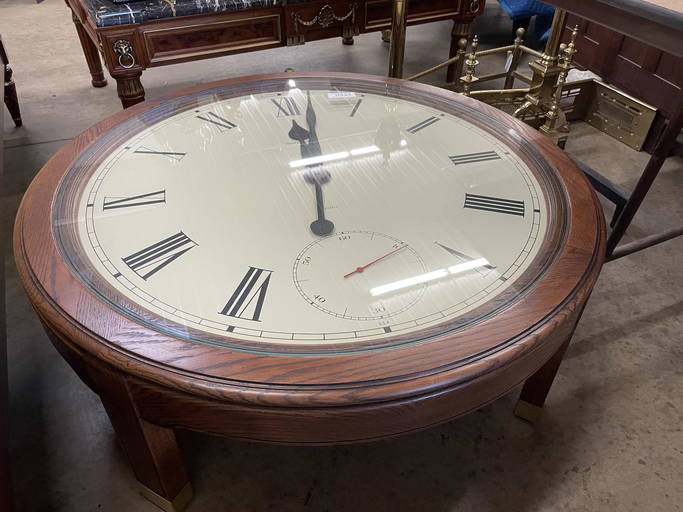 Howard Miller Clock Coffee Table Jun 11, 2021 Schultz Auctioneers in NY
