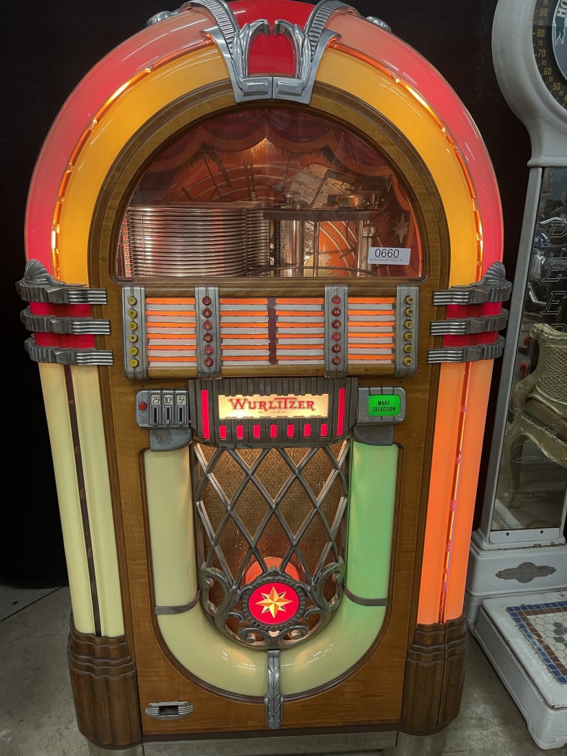 Wurlitzer Model 1015 Jukebox: Wurlitzer Model 1015 Jukebox -