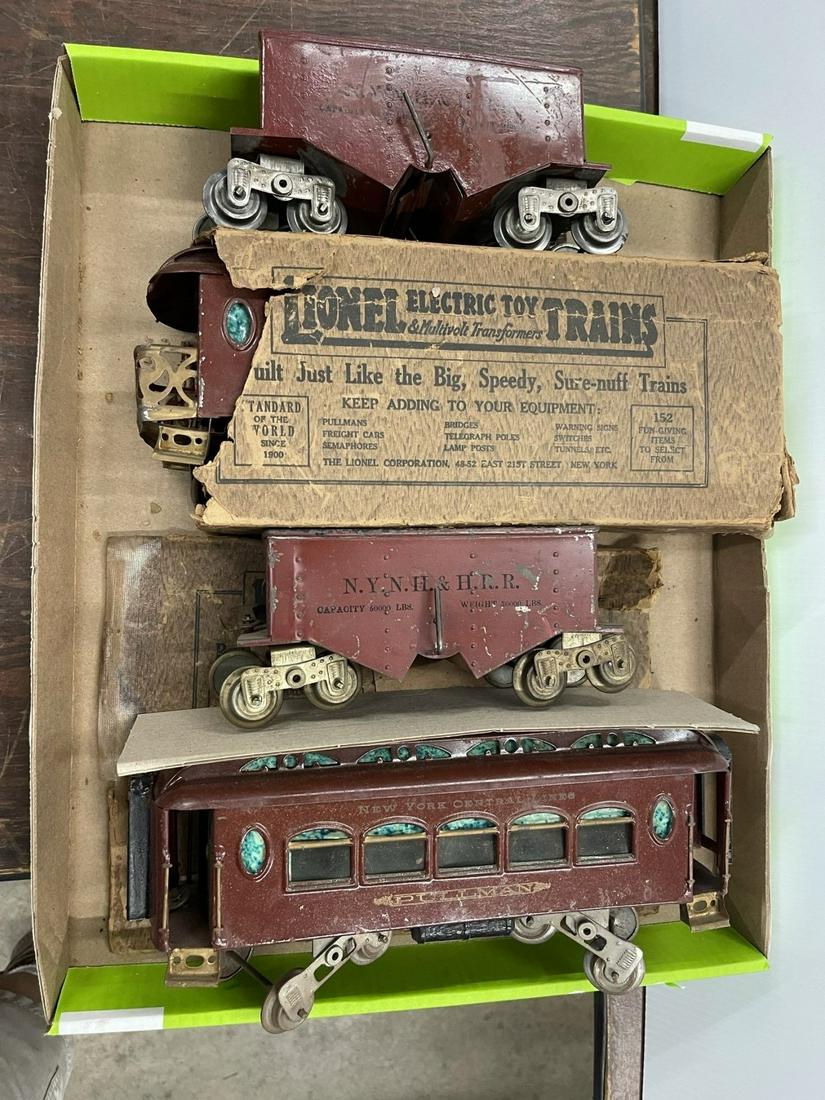 Lionel Standard 4 Train Car Lot (1 of 8)