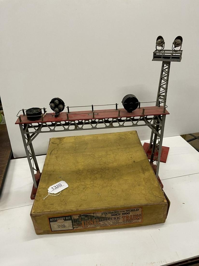 Lionel Signal Bridge, Searchlight Tower, Etc (1 of 7)