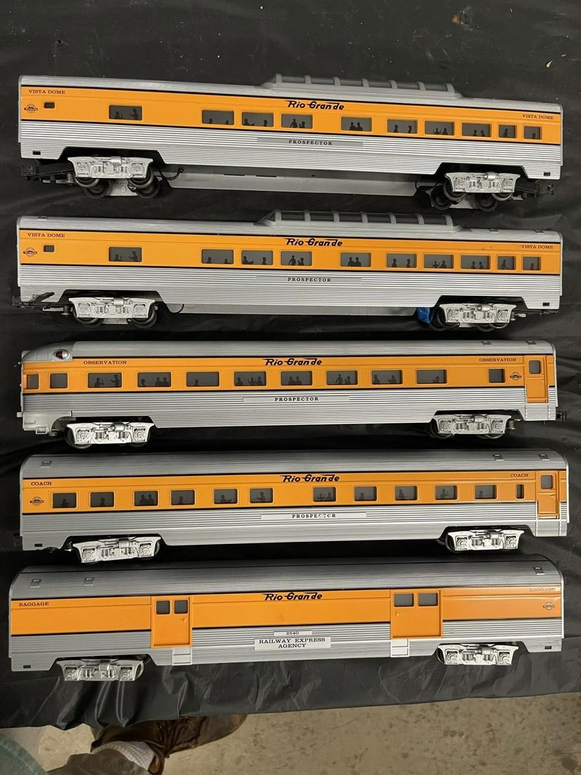 Williams Trains 5 Rio Grande Cars (1 of 3)