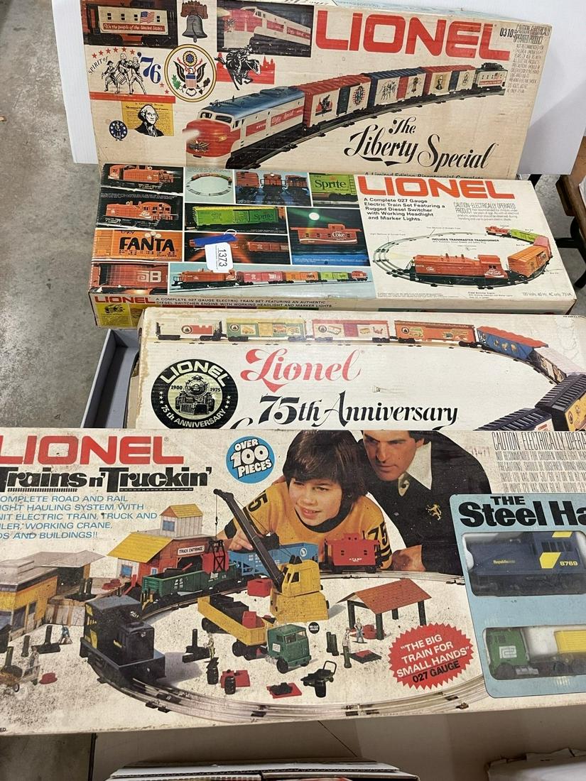 4 Box lot Lionel Trains (1 of 5)