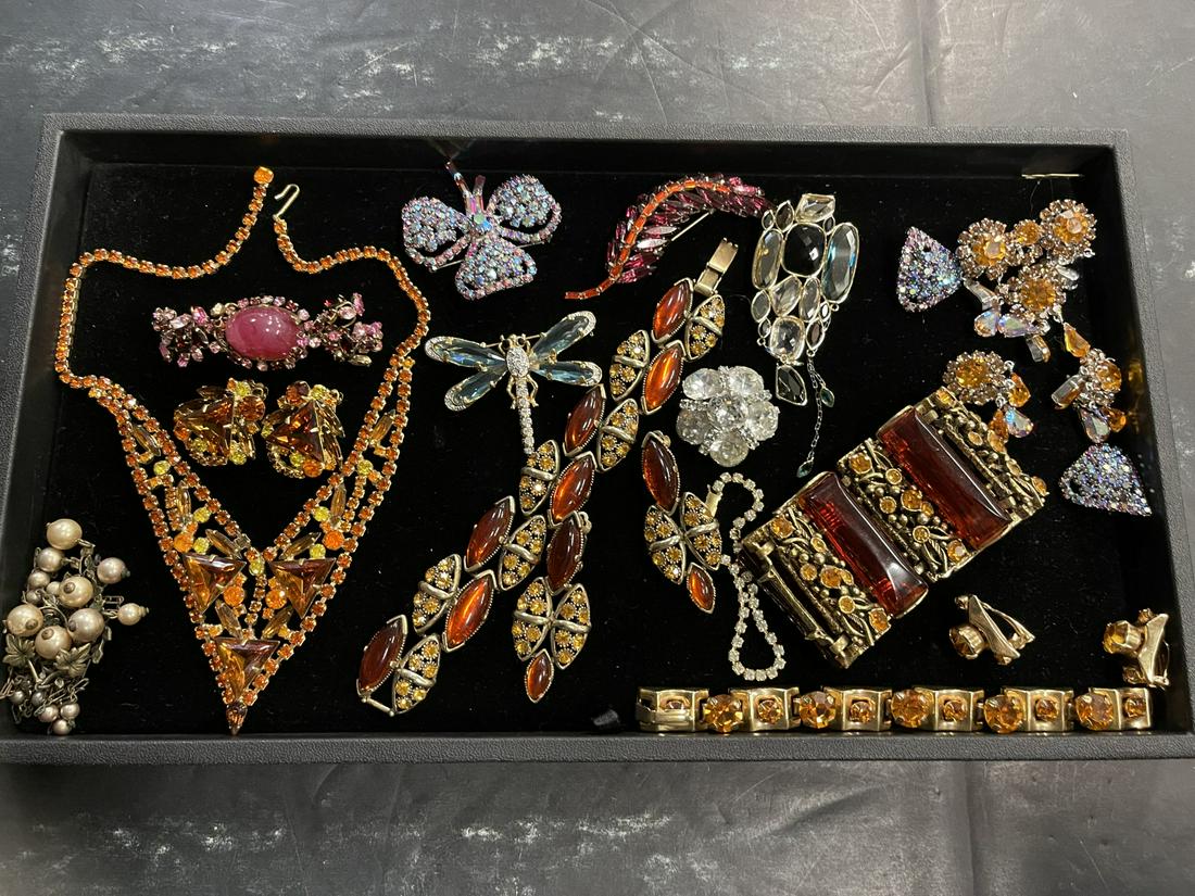 Tray of Costume Jewelry incl. Signed Pieces: Tray of Costume Jewelry incl. Signed Pieces incl. Kramer, Schreiner, Selro