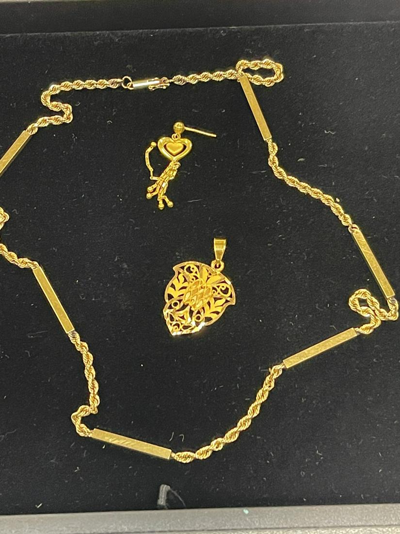 14K Gold Necklace Plus Small Gold Jewelry Pieces (1 of 1)