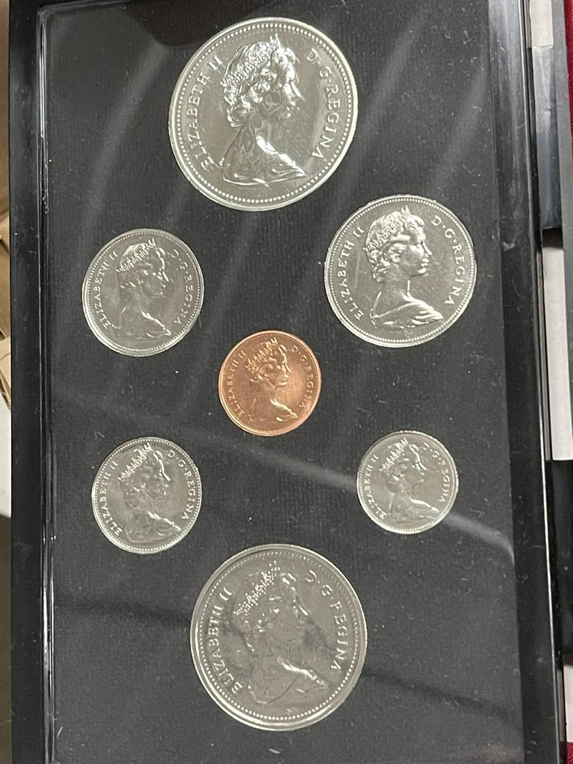 2009 + 1976 Royal Canadian Mint Coin Sets (1 of 3)