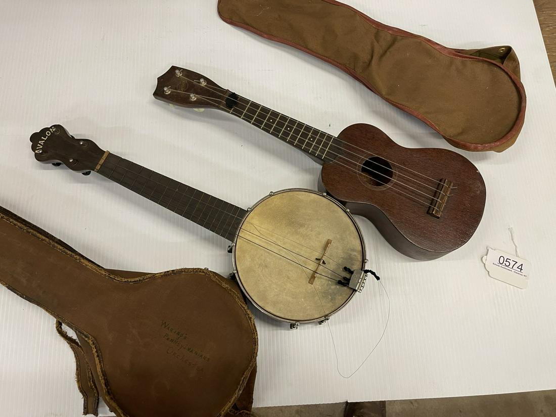 Gretsch Ukulele and Avalon Small Banjo (1 of 3)