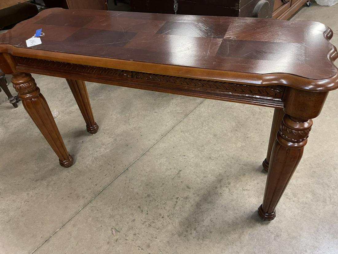 Mahogany Sofa Table: Mahogany Sofa Table - Approx 27.75" x 45" x 16"