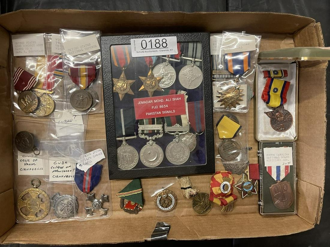 Group of Military Medals & Patches: Group of Military Medals & Patches incl. Thailand, Brazil, Pakistan, Cuba, United Nations, United States, etc. -