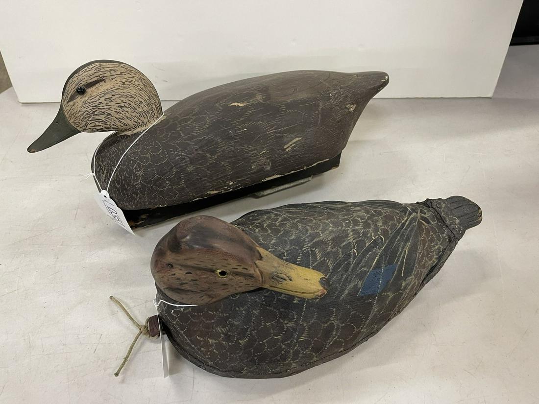 2 Decoys incl. Early '60s Ken Harris: Ken Harris Black Duck from Early '60s and Canvas Back Preening Black Duck from North Carolina 1950s -
