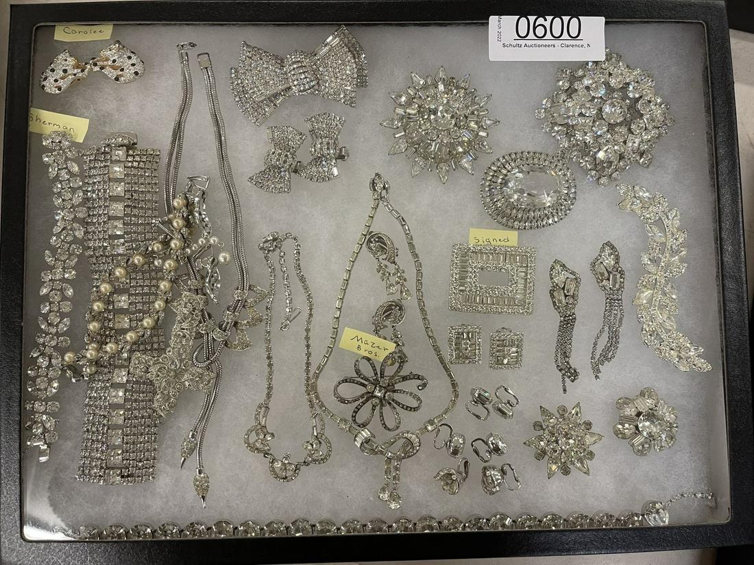Group of Costume Jewelry incl. Signed Pieces (1 of 4)