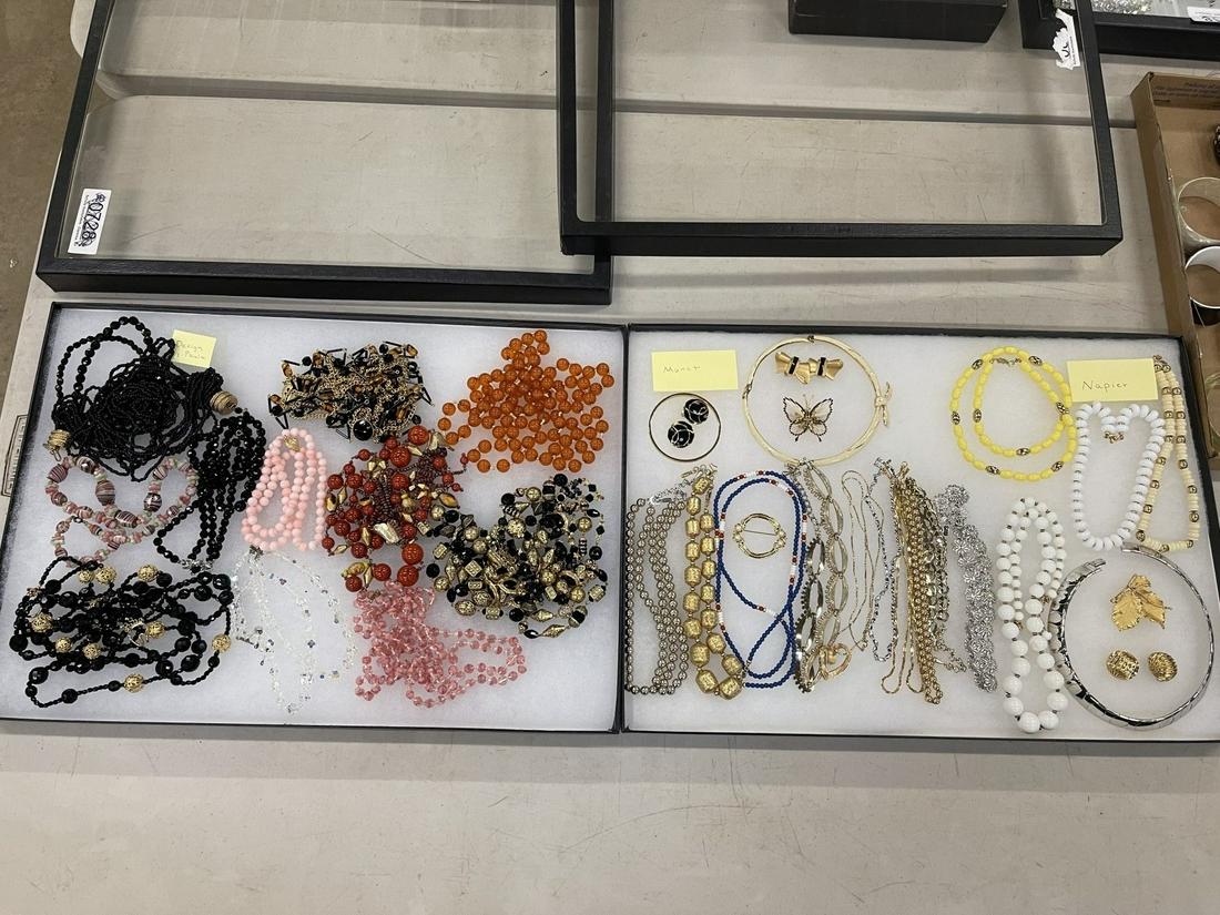 Group of Costume Jewelry incl. Necklaces, Pins (1 of 7)