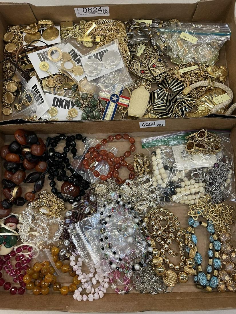 Group of Costume Jewelry incl. Signed Pieces (1 of 7)