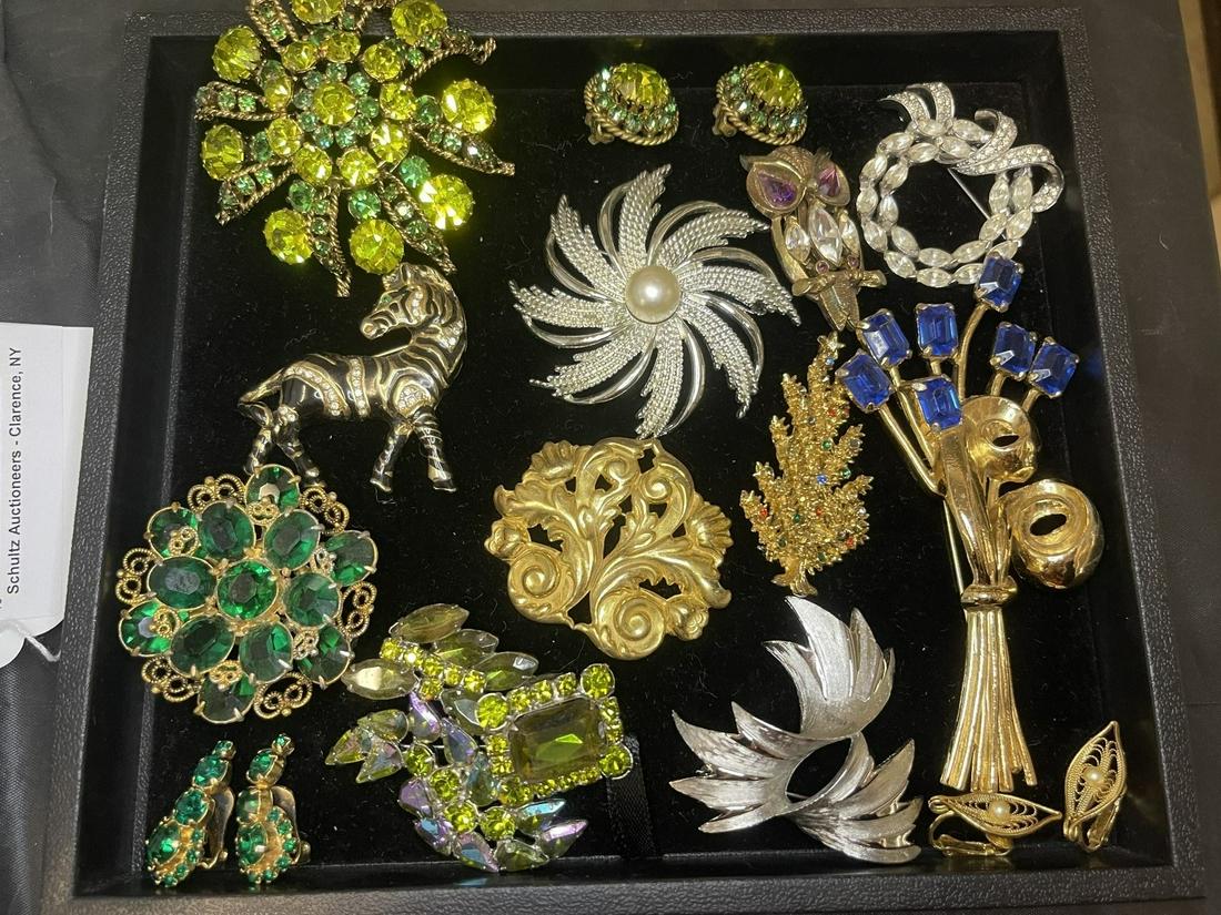 Group of Costume Jewelry incl. Trifari, etc (1 of 6)