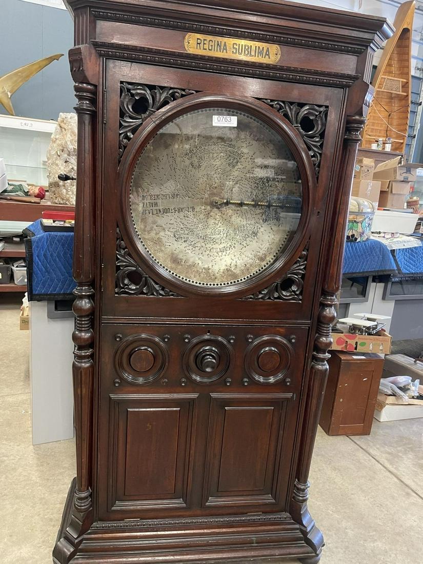 Regina Floor Model Music Box w/ 20" Discs (1 of 18)