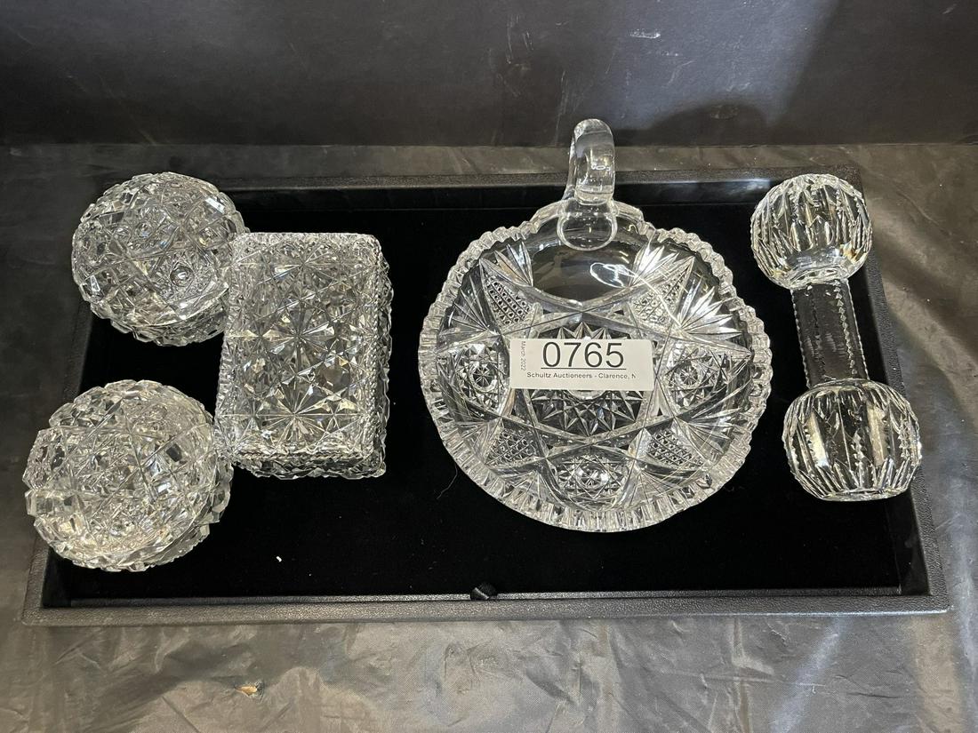 Group of Cut Glass incl. 3 Covered Containers (1 of 7)