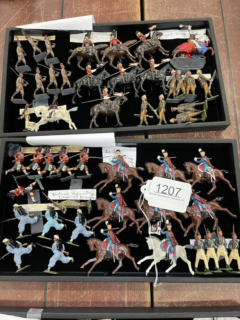 2 Trays of British Toy Soldiers (1 of 9)