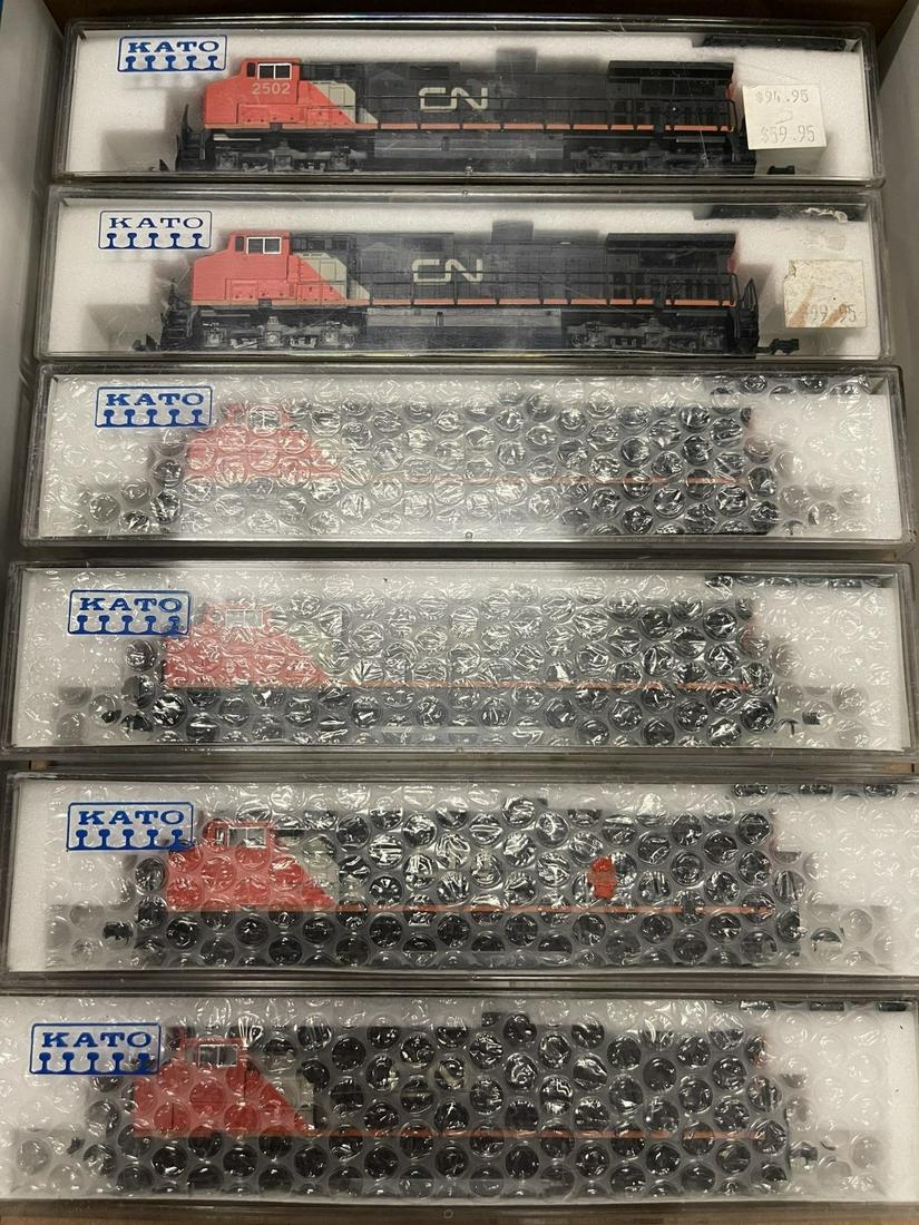 6 Kato N Scale Engines (1 of 4)