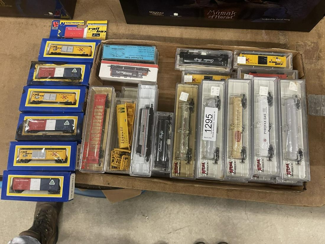 Group of Atlas & Life-Like N Scale Trains (1 of 7)