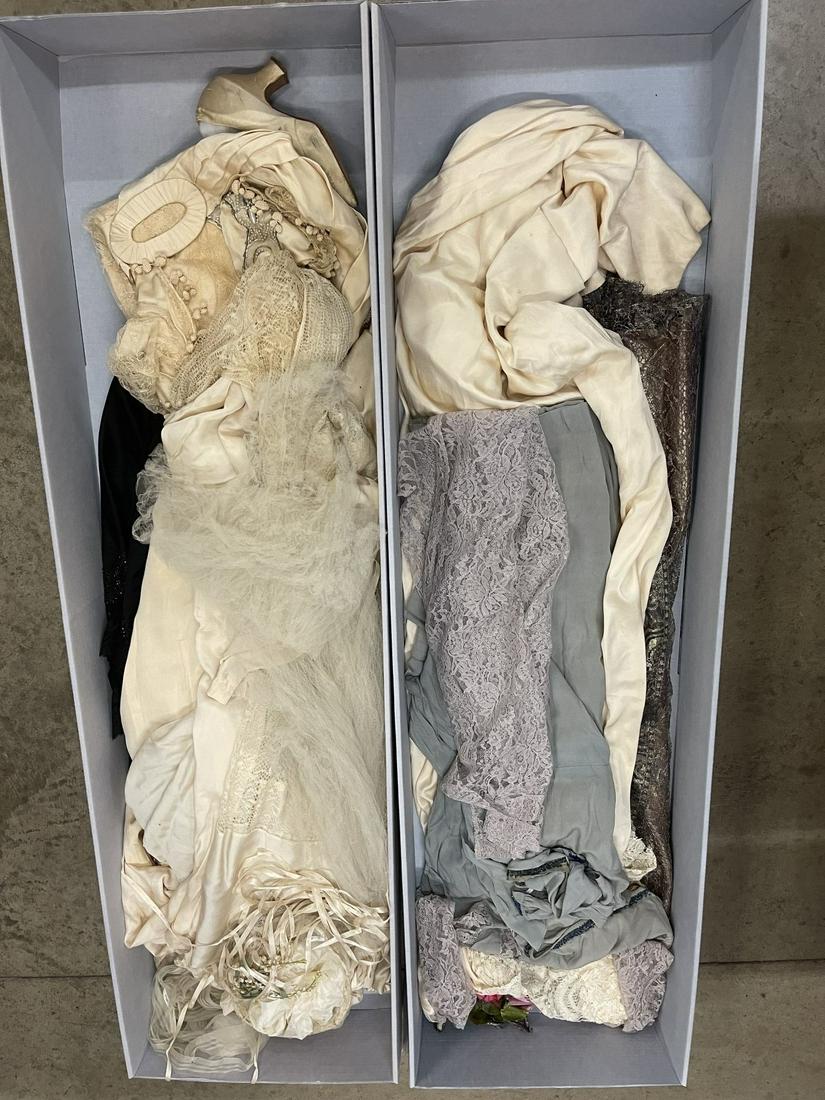 Group of Womens Antique & Vintage Clothing (1 of 13)