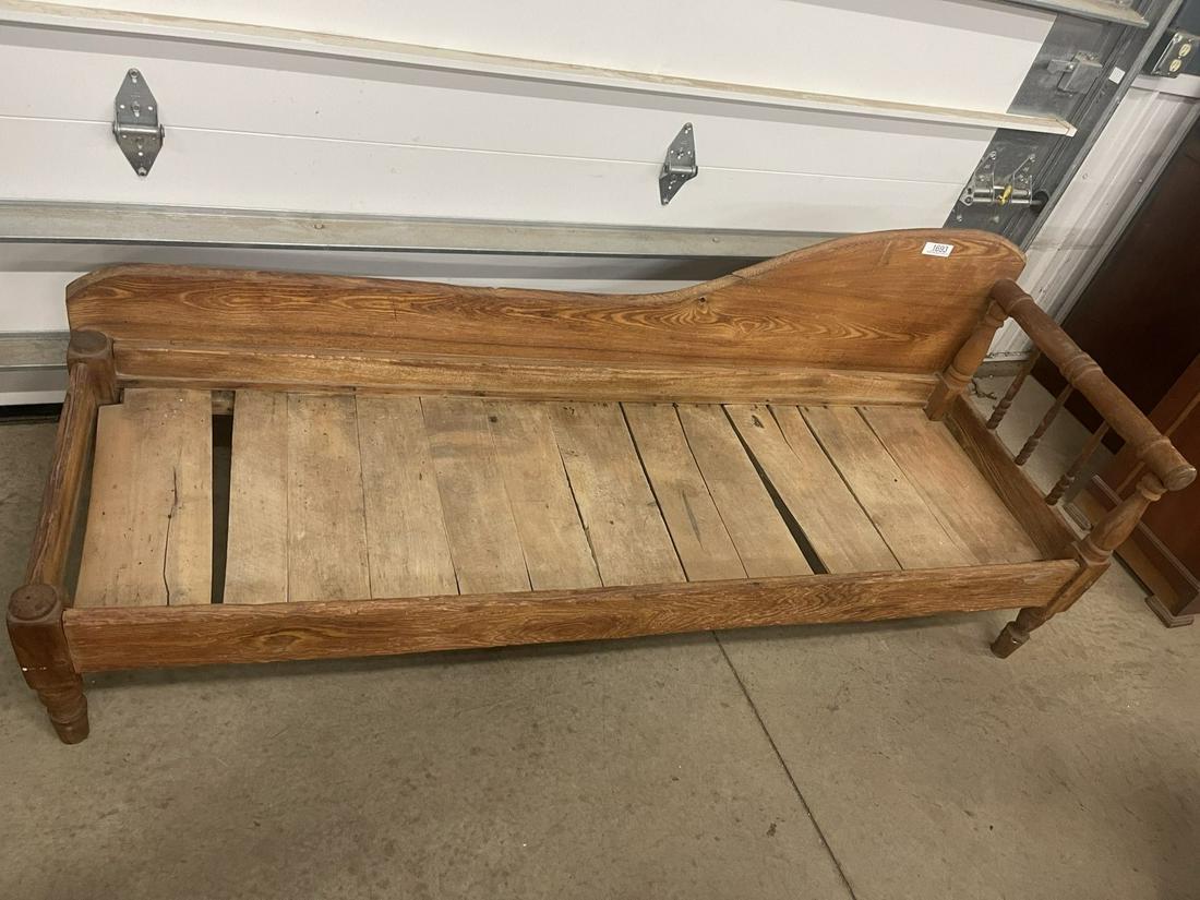 Daybed, Fainting Couch Frame: Daybed, Fainting Couch Frame - approx. 27" h x 24" w x 71" l