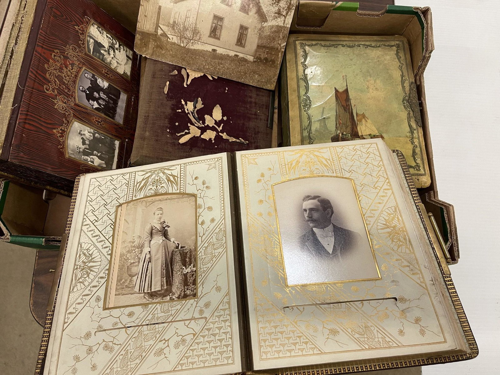 4 Photo Albums With Cabinet Cards: Lot of Four Photo Albums With Cabinet Cards of men, women, & children. Including album with Swiss music box. -