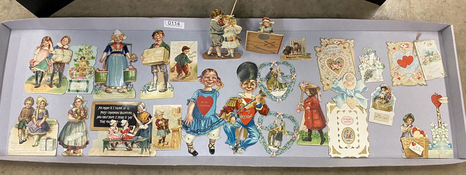 Large Group of Vintage Valentine Cards (1 of 8)