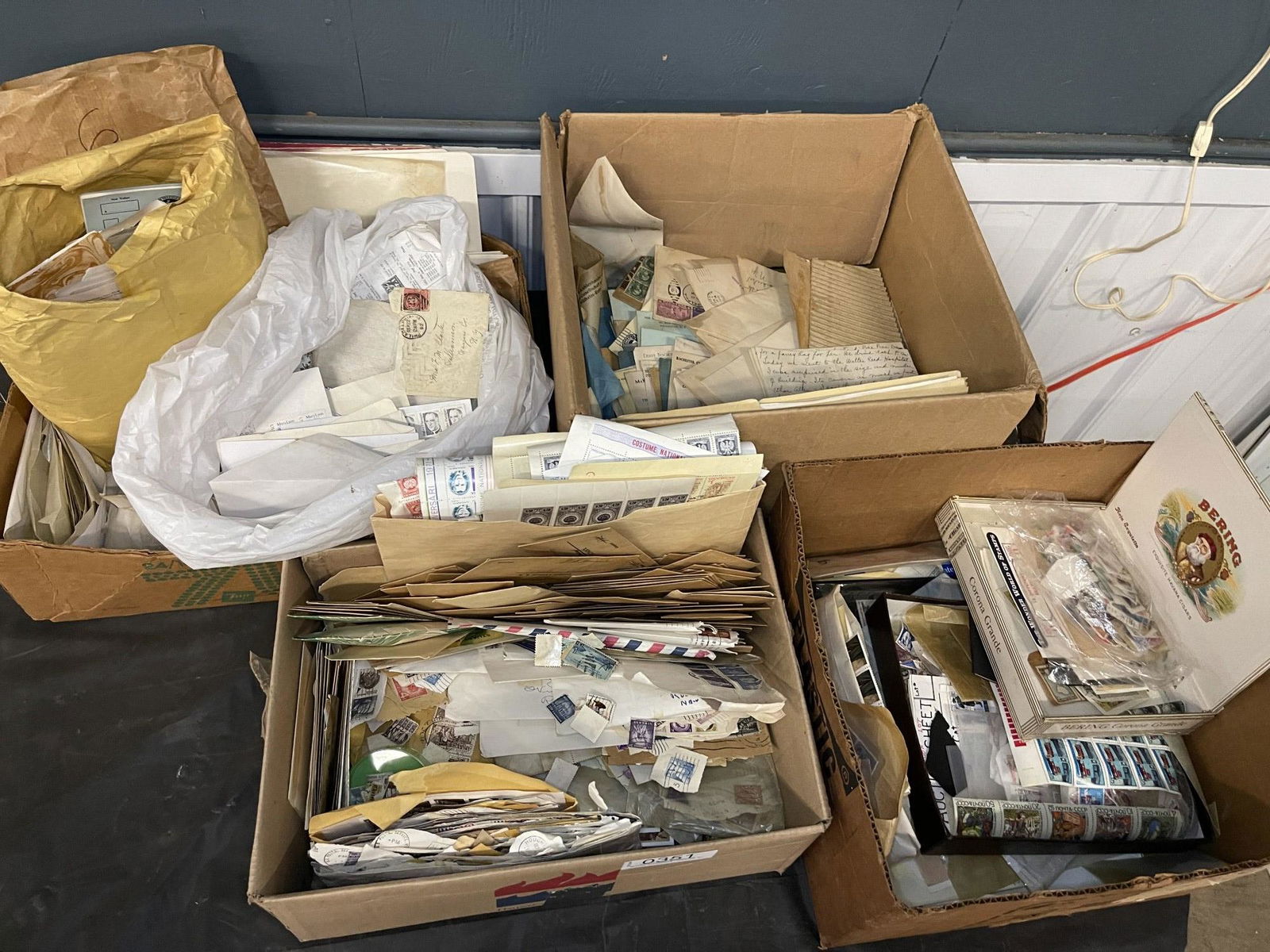 Large Lot Cancels & Used US and Foreign (1 of 20)