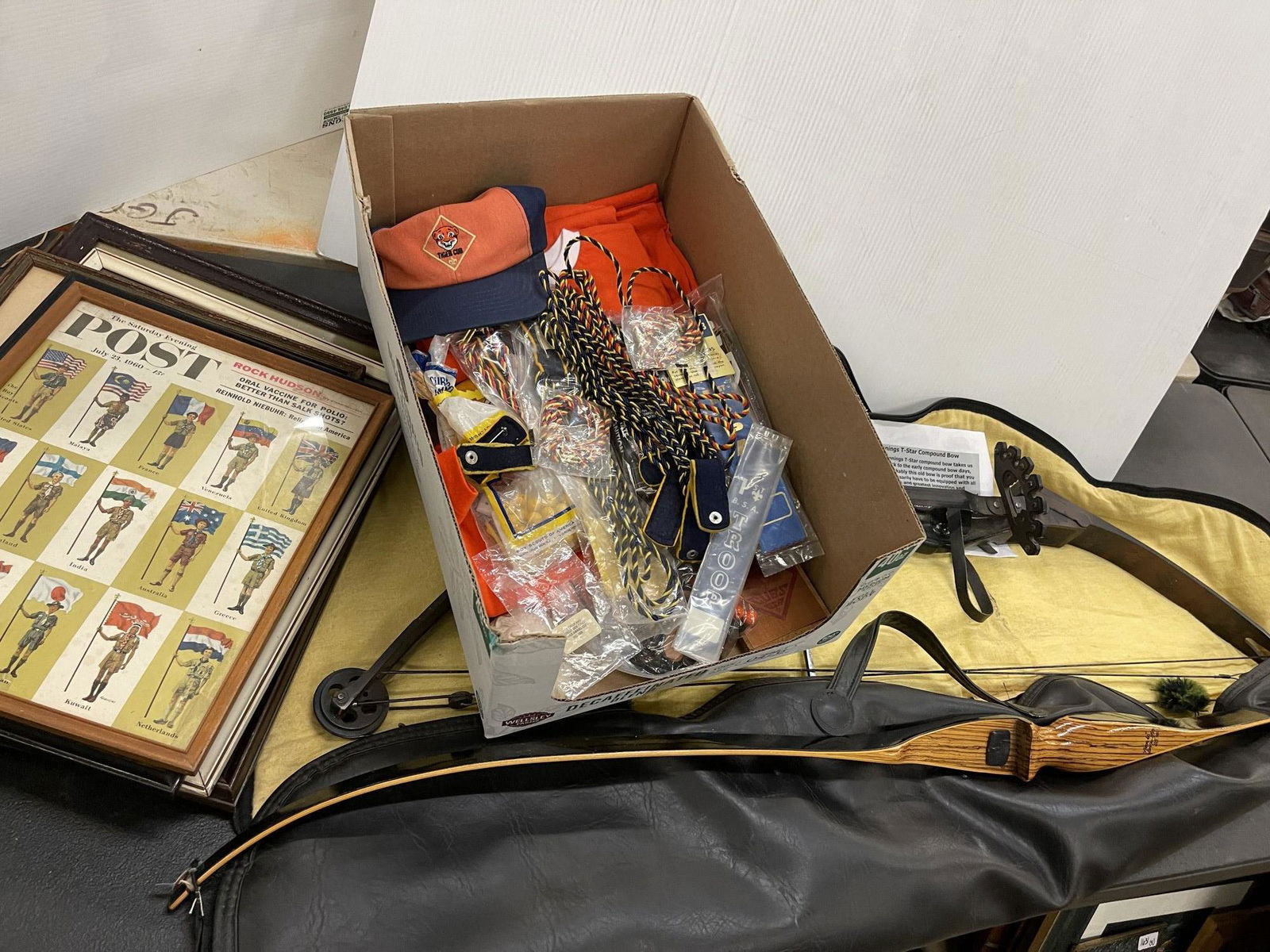 Mixed Lot incl. Boyscout Images, Bows, etc (1 of 5)