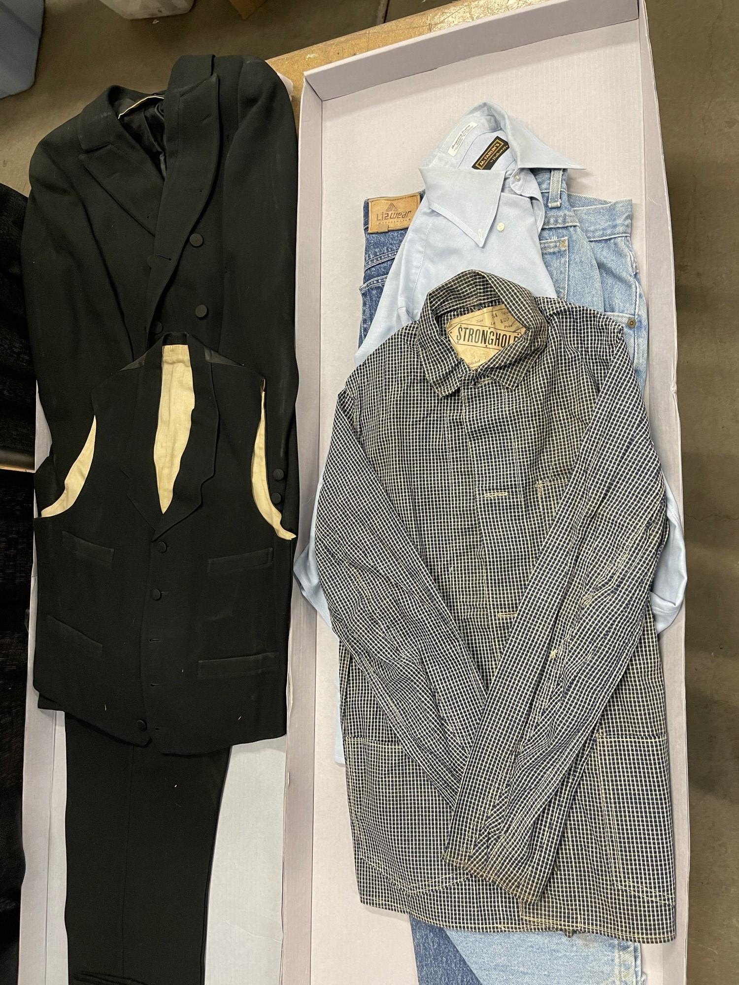 Group of Mens Vintage Clothing incl Tuxedo (1 of 4)