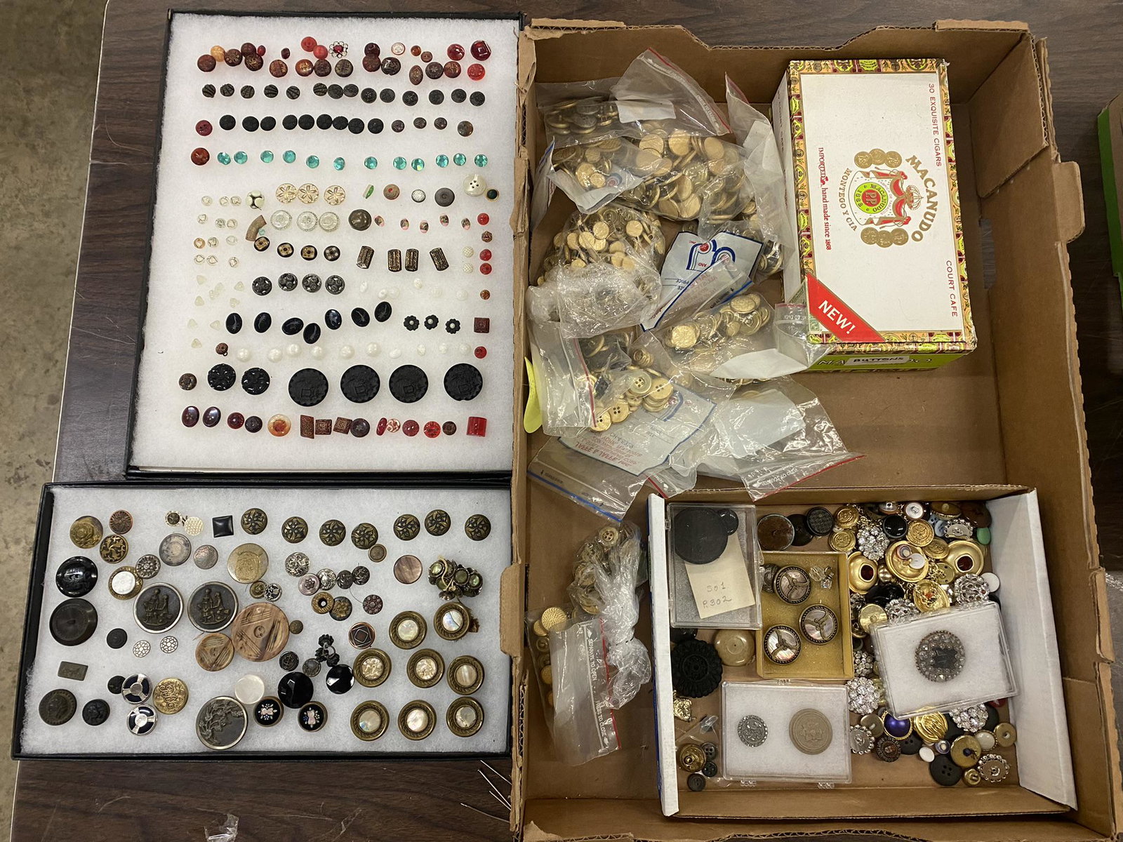 Lot of Antique Buttons incl Glass, metal, etc (1 of 13)